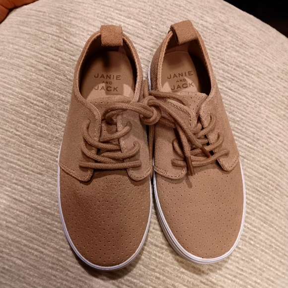 Janie and Jack Tan Sneakers Boy Size 11 New No Tag - Picture 1 of 6